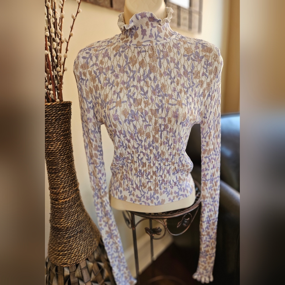 Zara Elegant Lace Patterned Top